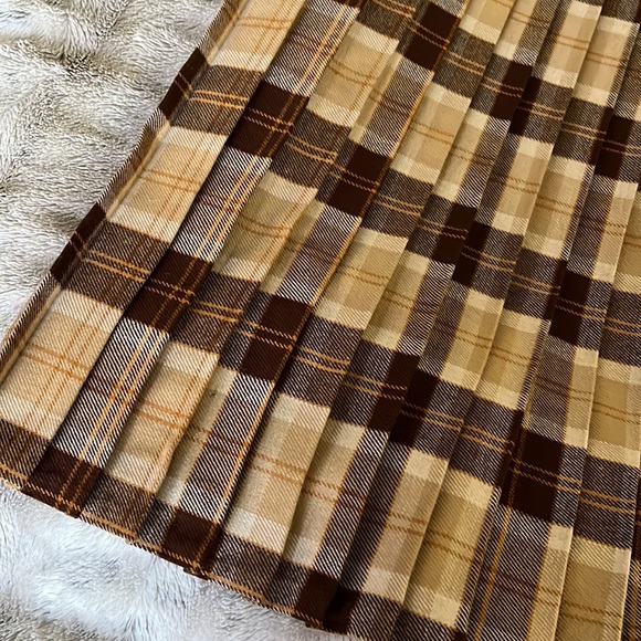 Vintage long plaid wool skirt pleated fringe leather buckles acrylic blend UK - Picture 8 of 13